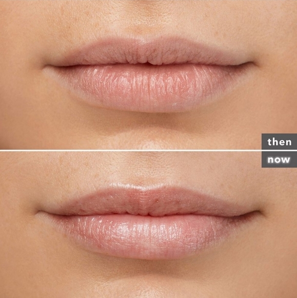 Becca Hydra-Light Smoothing Lip Scrub - Picture 6 of 7